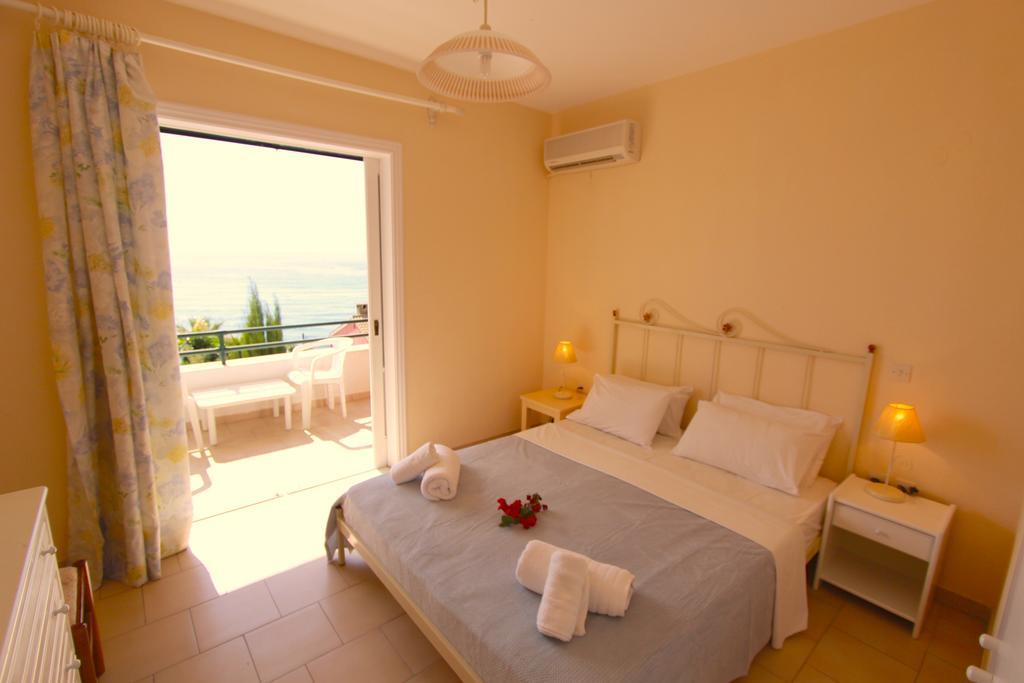 Corfu Glyfada Menigos Beach Apartments Exterior photo