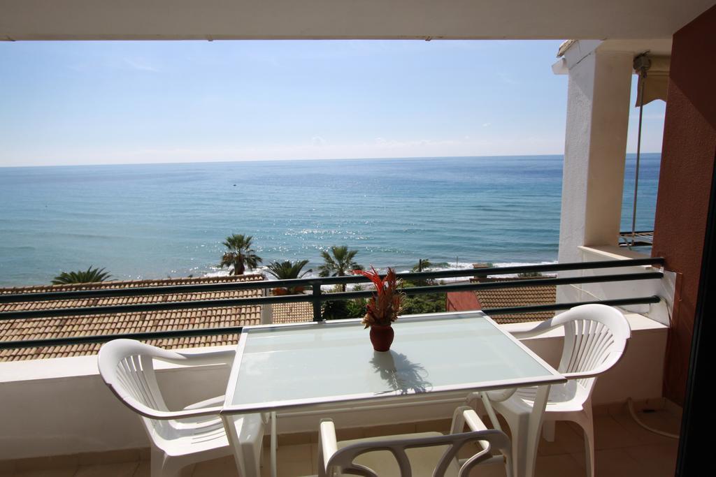 Corfu Glyfada Menigos Beach Apartments Exterior photo