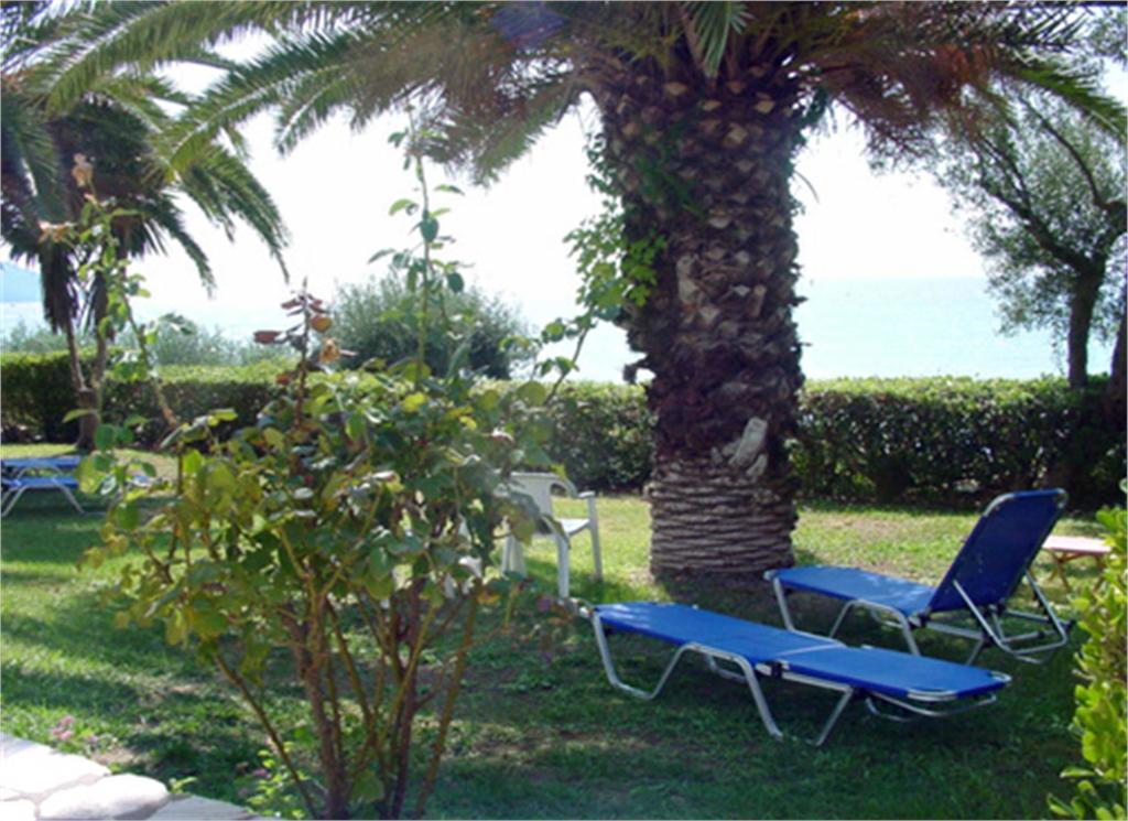 Corfu Glyfada Menigos Beach Apartments Exterior photo
