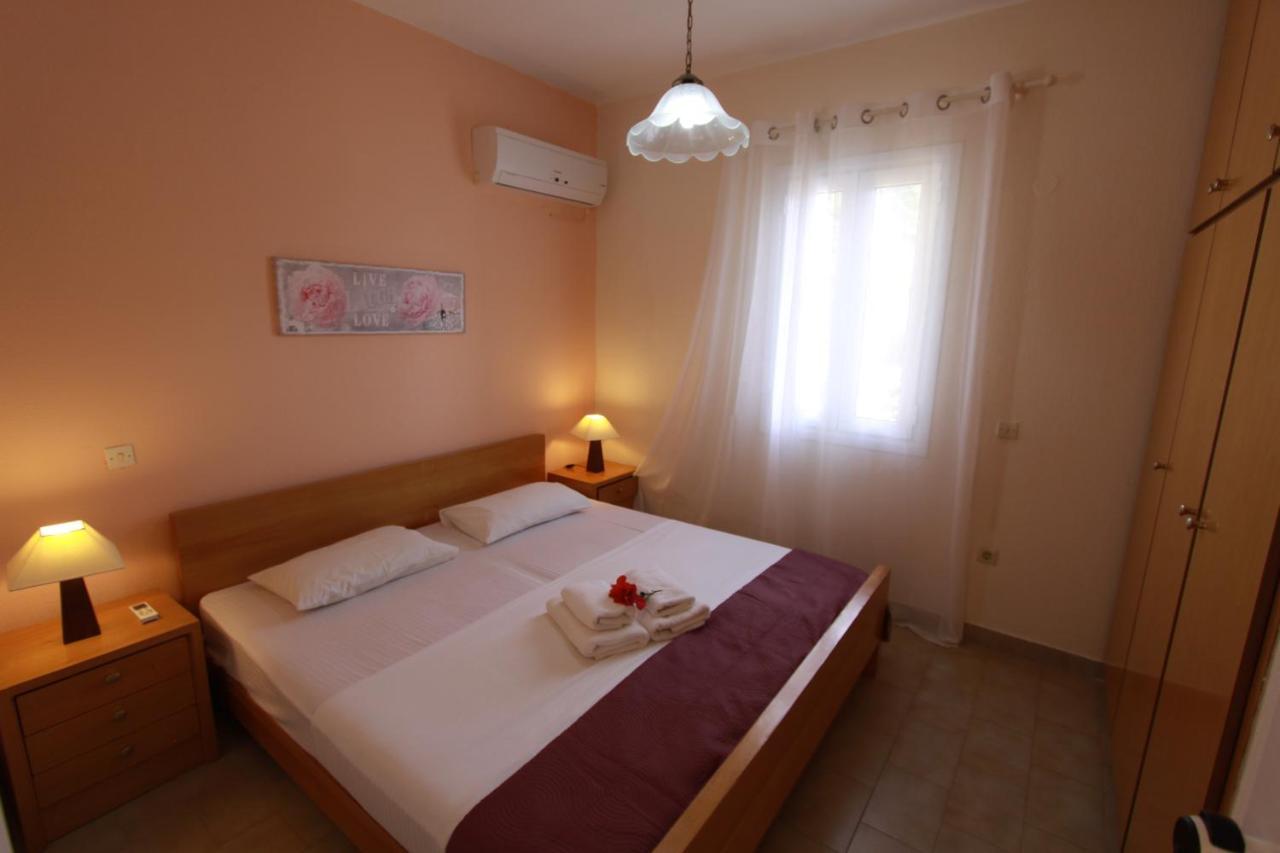 Corfu Glyfada Menigos Beach Apartments Exterior photo