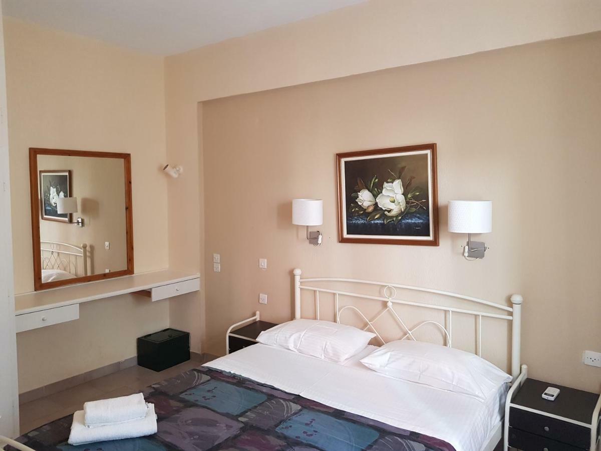 Corfu Glyfada Menigos Beach Apartments Exterior photo
