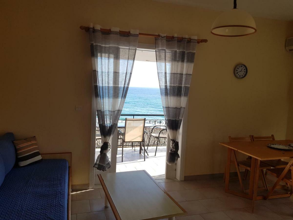Corfu Glyfada Menigos Beach Apartments Exterior photo