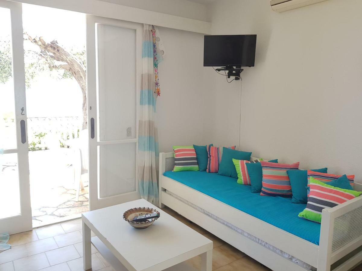 Corfu Glyfada Menigos Beach Apartments Exterior photo
